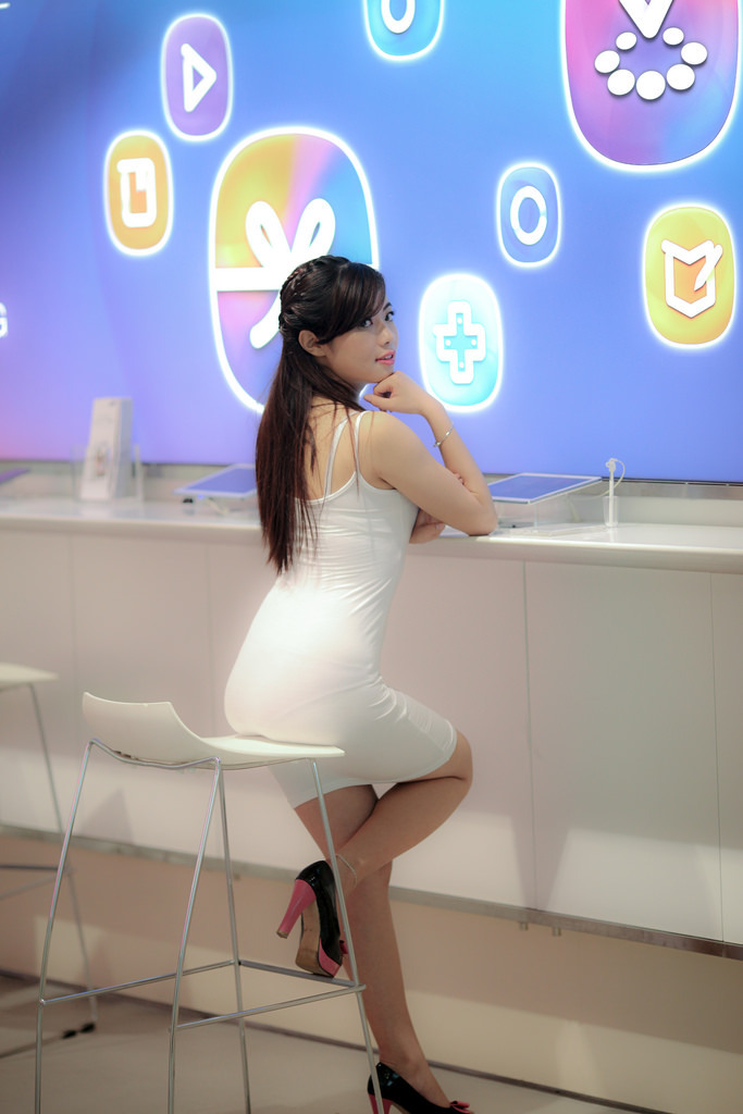 大象焦伊人在钱9